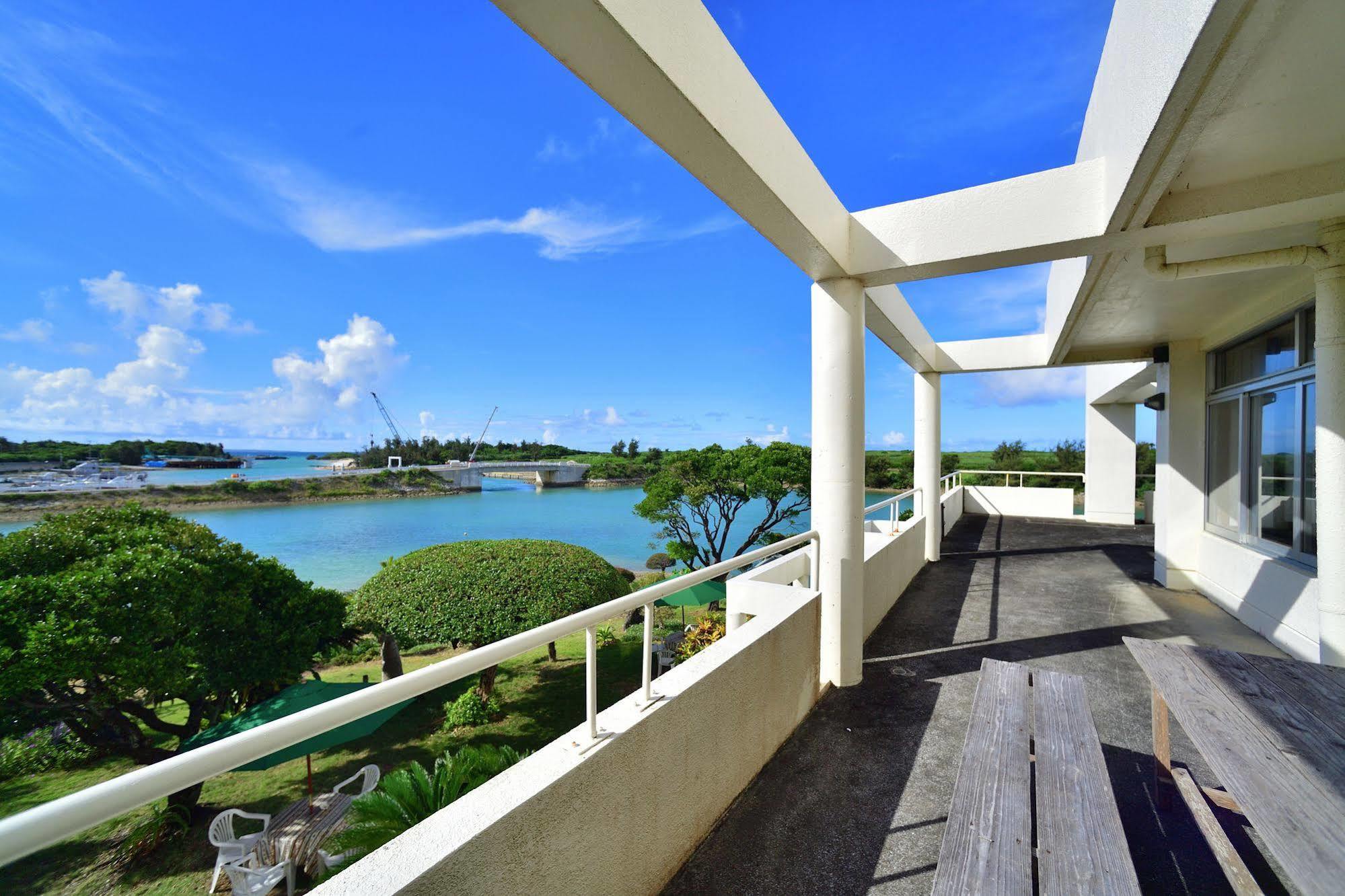 Hotel South Island Miyakojima  ภายนอก รูปภาพ